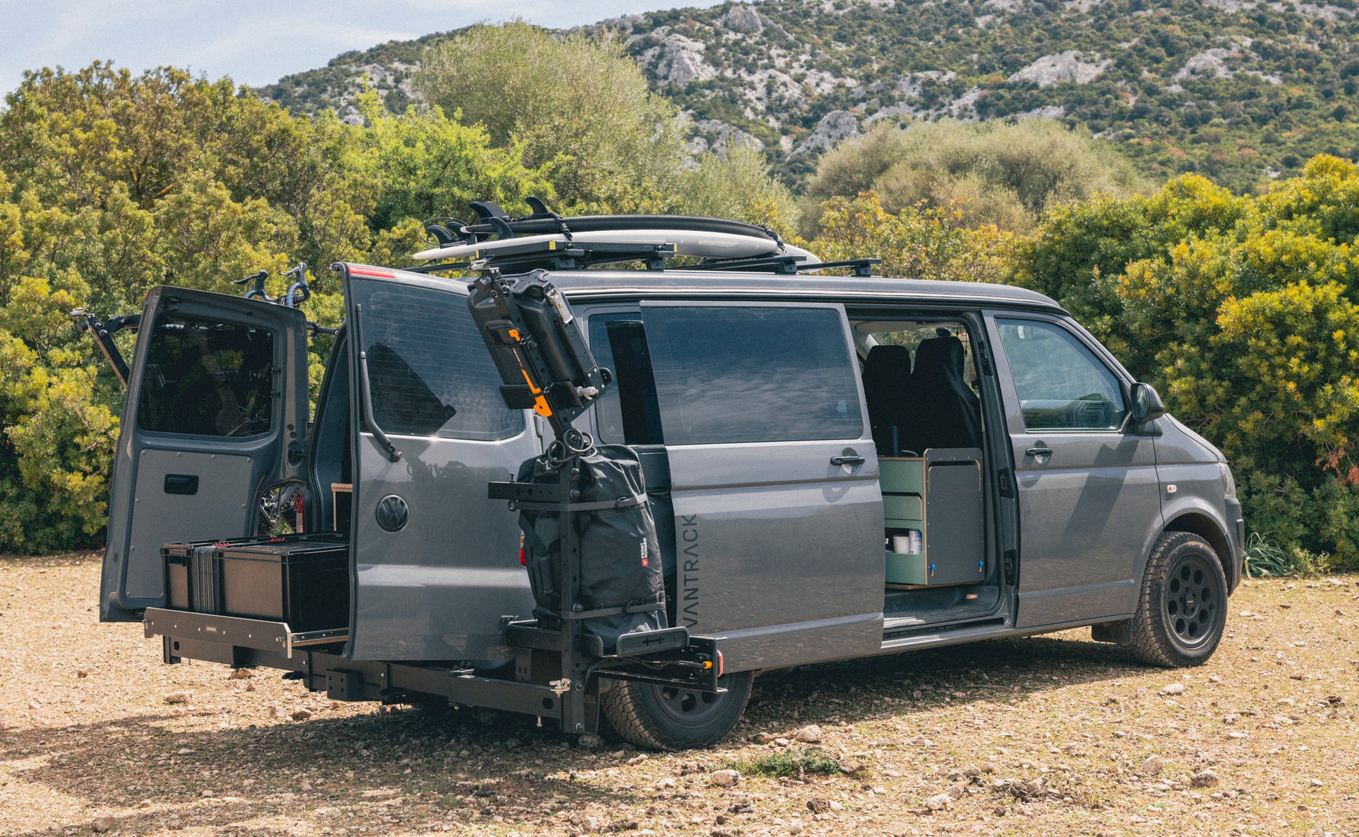 Offroad, Offgrid camper. VW Transporter